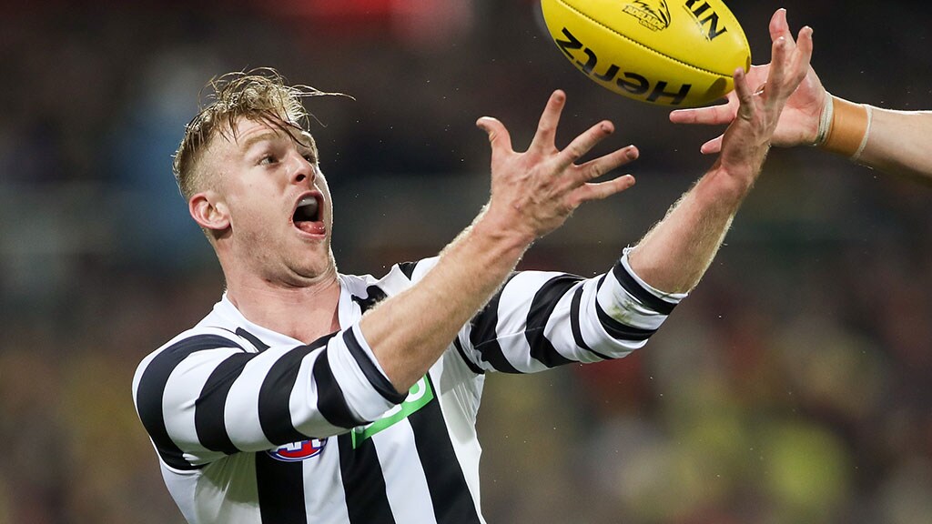 JonathonMarshPies1024.jpg Jonathon Marsh in action for Collingwood in 2016 - AFL,Jonathon Marsh